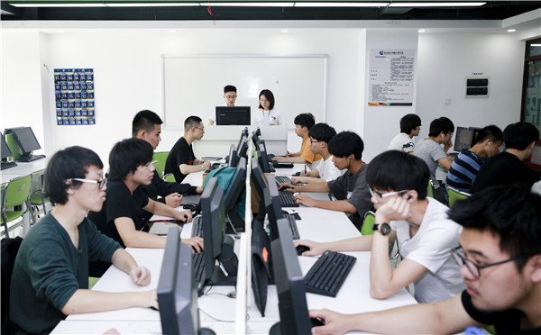 動(dòng)漫游戲設(shè)計(jì)就業(yè)前景好嗎？薪資待遇怎么樣？