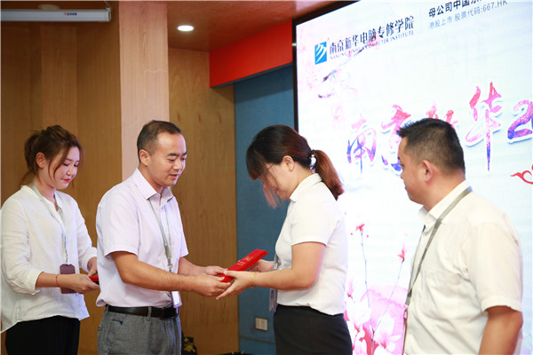 師恩難忘，桃李滿園丨南京新華與你一起感恩教師節(jié)
