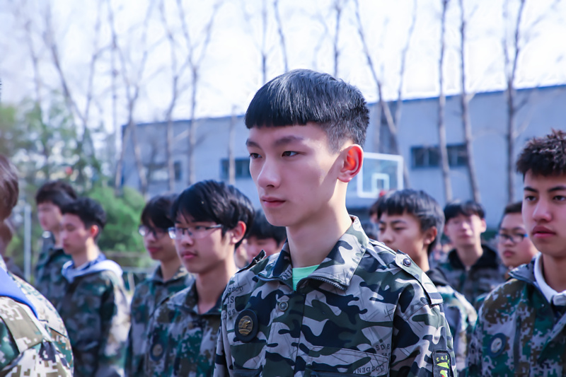 退伍軍人轉(zhuǎn)業(yè)選擇新華，開(kāi)啟高薪白領(lǐng)的成長(zhǎng)之路