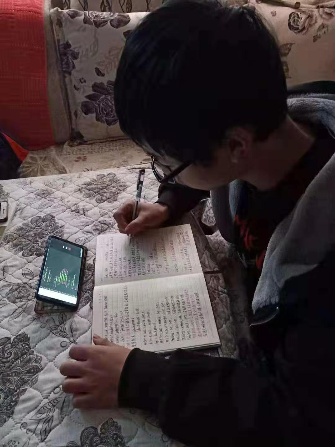 休假不休課，停課不停學(xué)，足不出戶(hù)在線(xiàn)學(xué)技術(shù)！