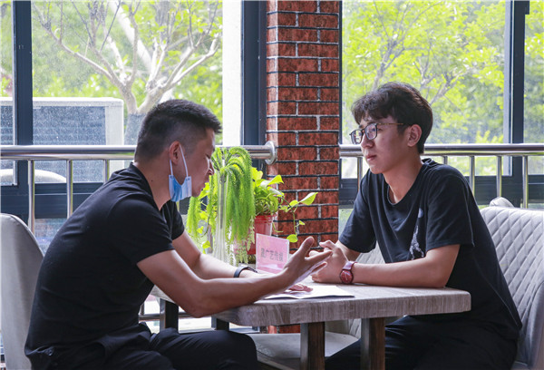 就業(yè)保障丨千企萬崗進校園，助力學(xué)子精準就業(yè)！