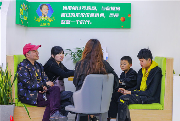 南京新華五一試學(xué)體驗(yàn)周火爆開啟！
