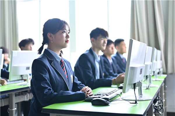 如何高水平薪資就業(yè)？這有一本新華秘籍！