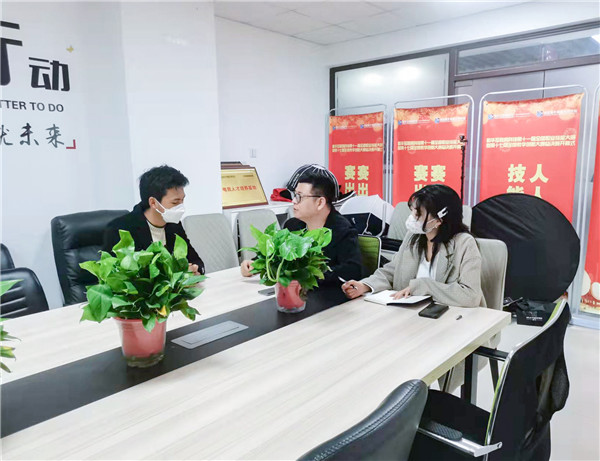 企業(yè)招聘進(jìn)校園，助力學(xué)生高質(zhì)量就業(yè)