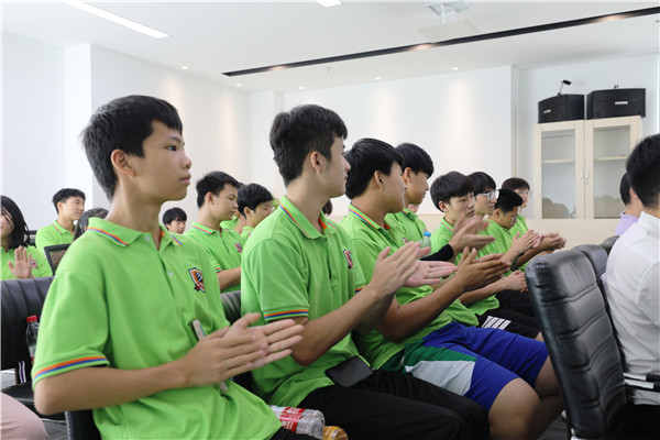 大咖進校園|雛鷹展翅，智領未來