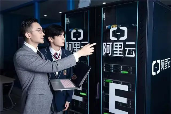 技能之光 點(diǎn)亮職業(yè)夢(mèng)想！新華互聯(lián)網(wǎng)科技邀您共同參與新華杯全國(guó)職業(yè)技能大賽！