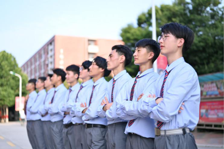 職業(yè)教育托舉新希望，如何選擇一所好學(xué)校？