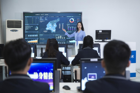 99公益日 | 新起點，筑夢公益行動，新華助有志學(xué)子追夢