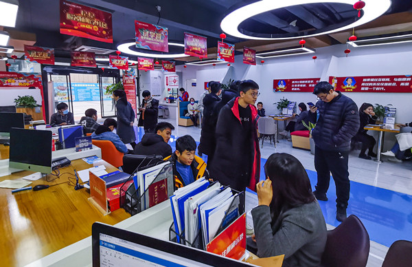 為什么總勸你來校實地考察？好學(xué)校不怕比較！
