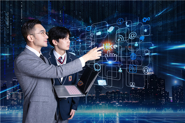 成績(jī)不理想？別擔(dān)心！高技術(shù)人才未來(lái)更吃香！