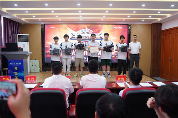 恭喜！我校學(xué)生代表隊(duì)榮獲2023 年“迎亞運(yùn)”新華電腦教育王者榮耀電競(jìng)對(duì)抗賽亞軍